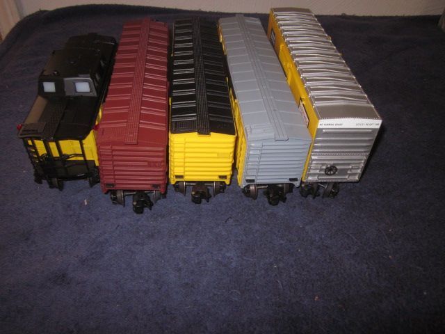 LIONEL TRAINS UNION PACIFIC FREIGHT CARS ROLLING STOCK  